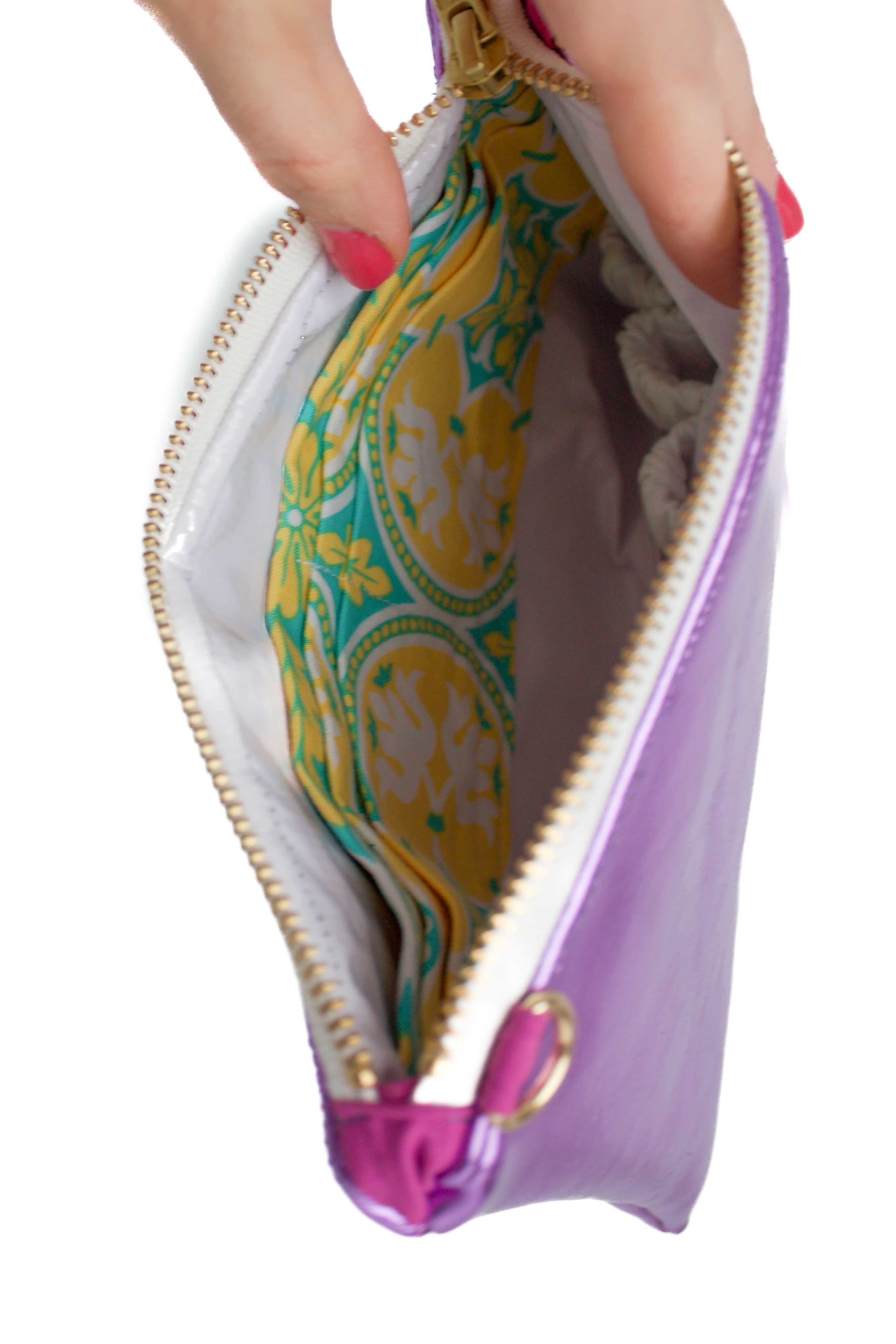 Merry & Bright Convertible Crossbody Wristlet+ with Compartments