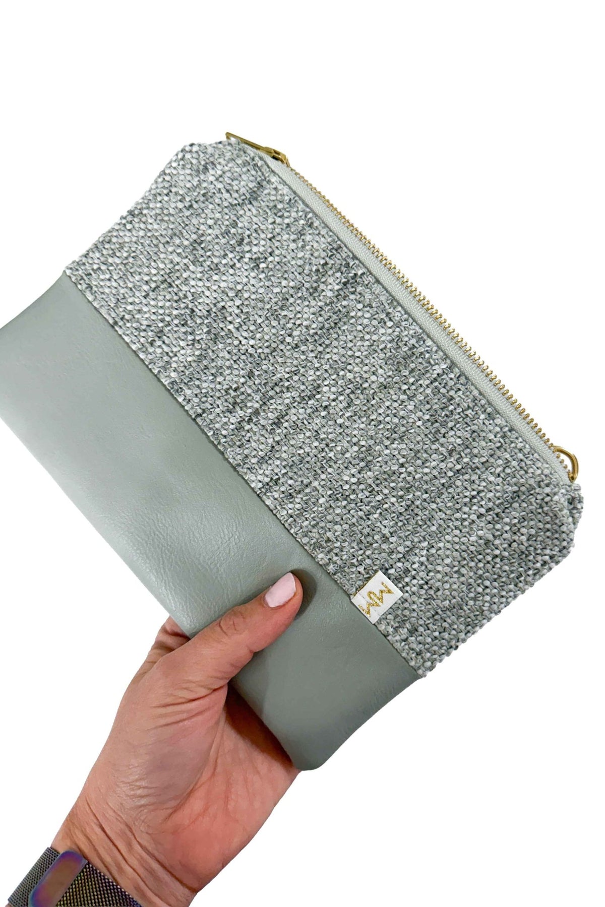 Light Grey Vegan Leather Wristlet – Convertible Crossbody Wallet - Modern Makerie