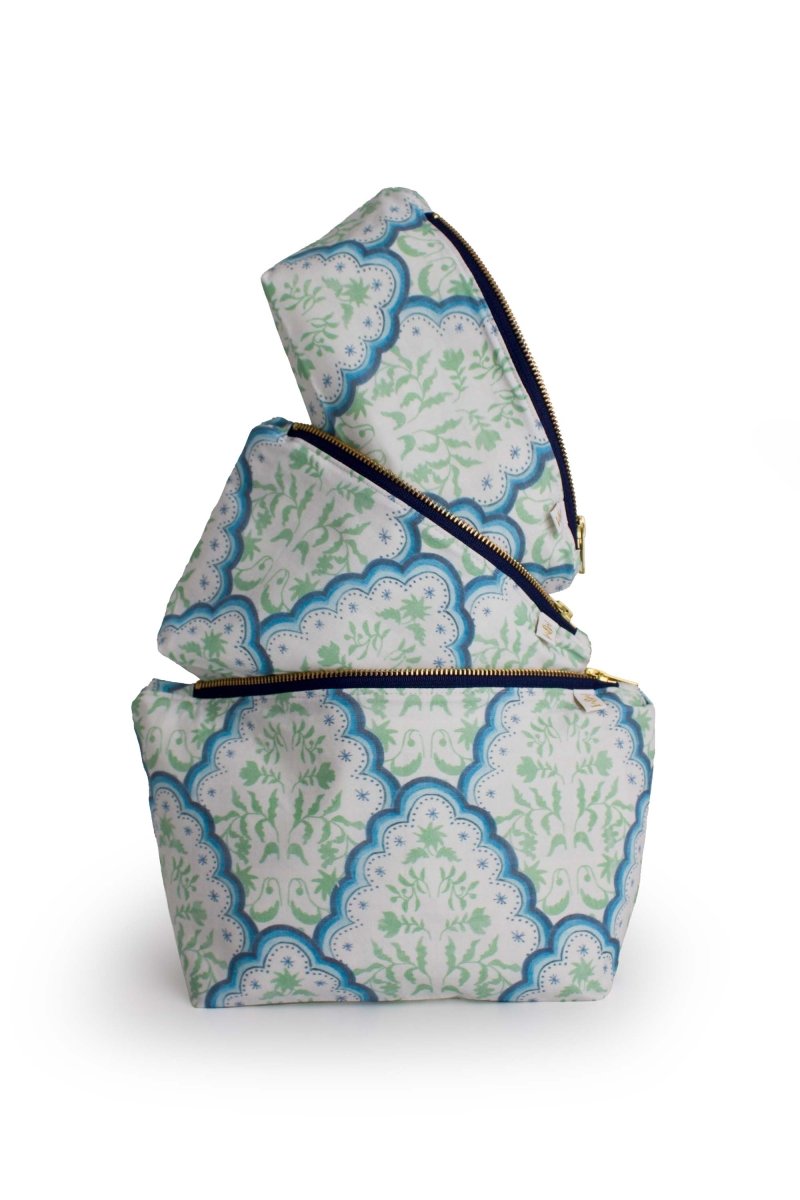 Mint Blue Scallop 3 - Piece Toiletry Bag Set – Elegant Travel Bundle - Modern Makerie