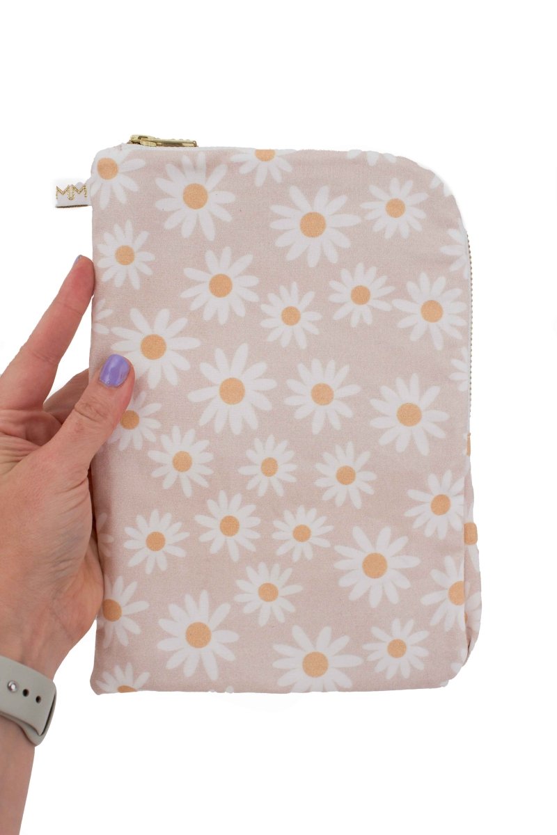 Modern Daisy Diaper and Wipe Pouch - Modern Makerie