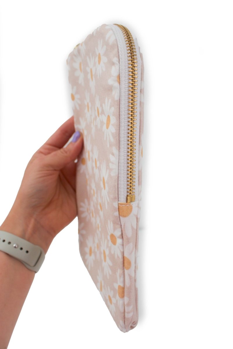 Modern Daisy Diaper and Wipe Pouch - Modern Makerie