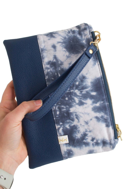 Navy Abstract Vegan Leather Wristlet – Convertible Crossbody Wallet - Modern Makerie