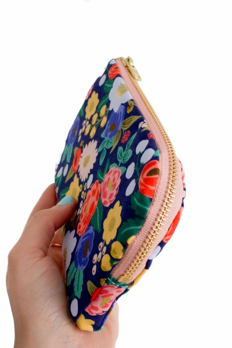 Vintage Garden Everyday Essential Oil Pouch with Compartments - Modern Makerie