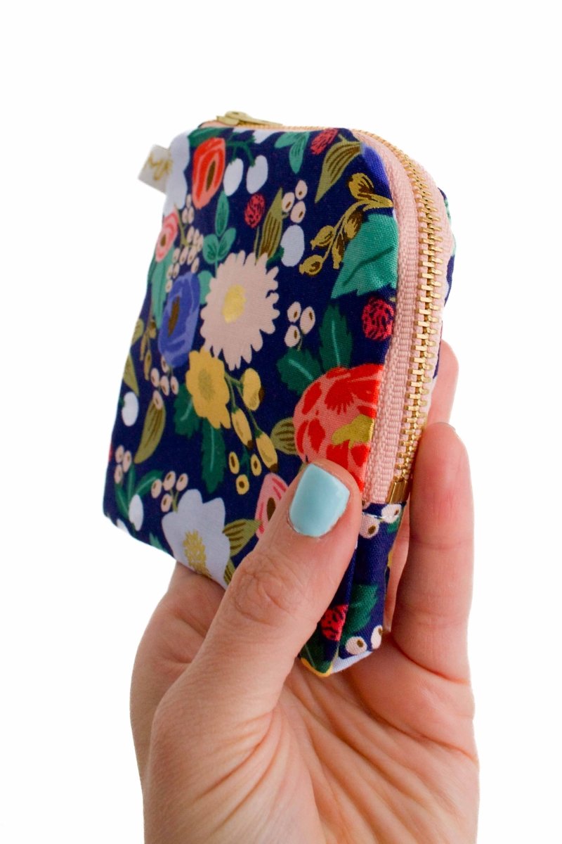 Vintage Garden Mini Essential Oil Pouch with Compartments - Modern Makerie